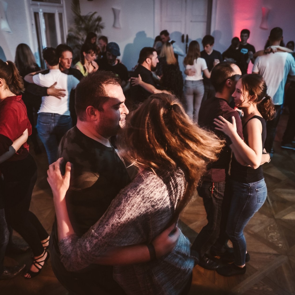 GRAZy Kizz GRAZy Kizz